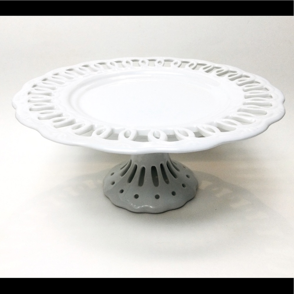 PORCELAIN - LATTICE TRIMMED - PEDESTAL - MINI CAKE - DESSERT STAND